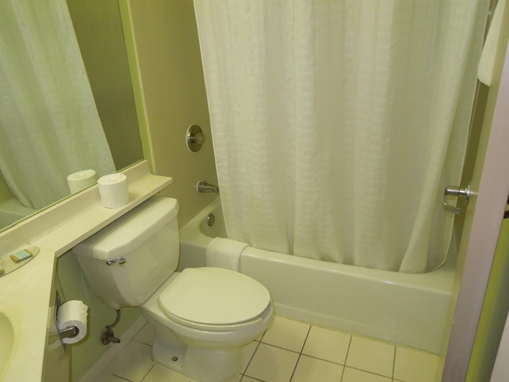 Travelodge - Cincinnati Sharonville Szoba fotó