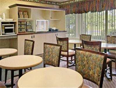 Travelodge - Cincinnati Sharonville Étterem fotó